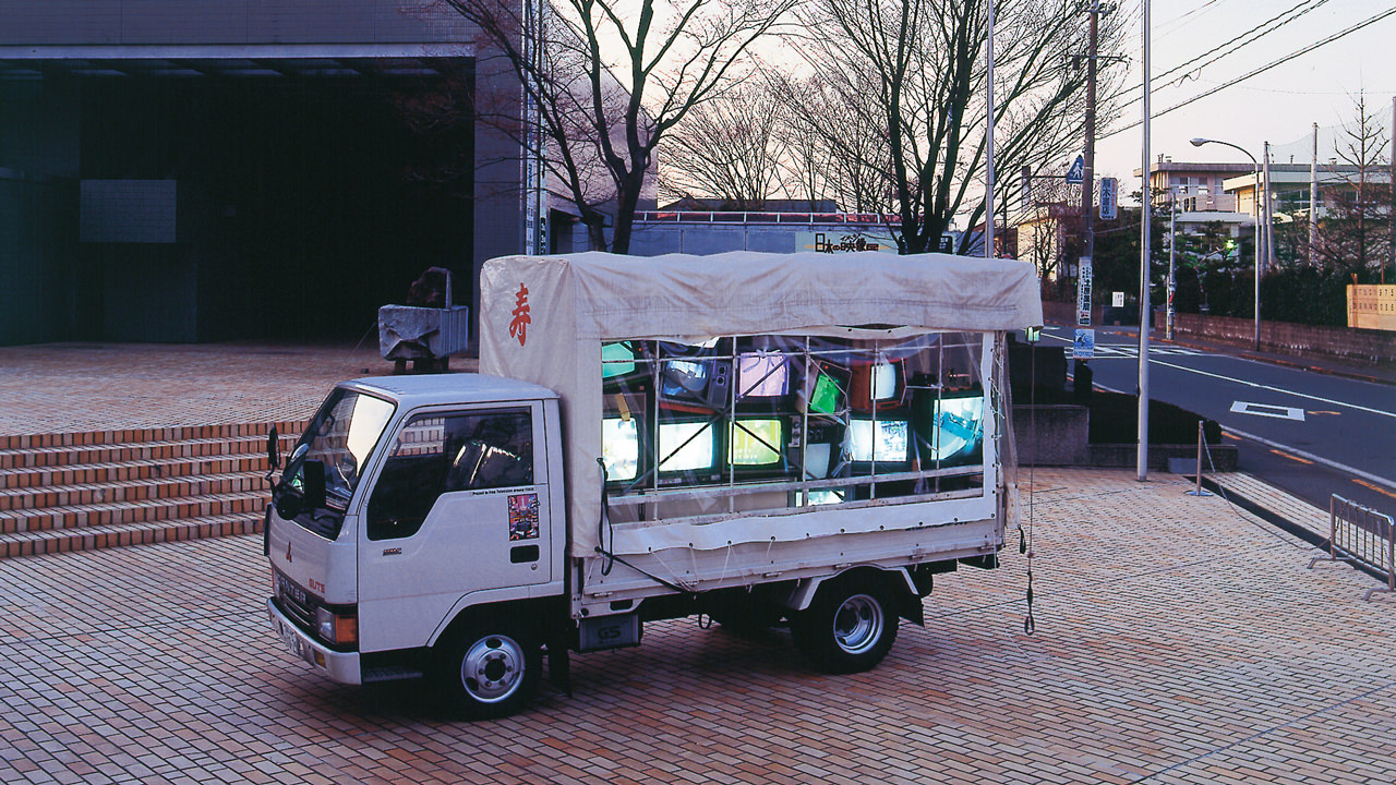 Project in FleeTelevision around Fukui,1995